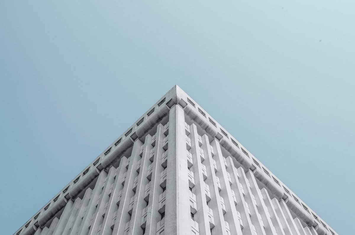 开云app-莱万头顶脚踢导演逆转 梅开二度提前为加冕庆祝？