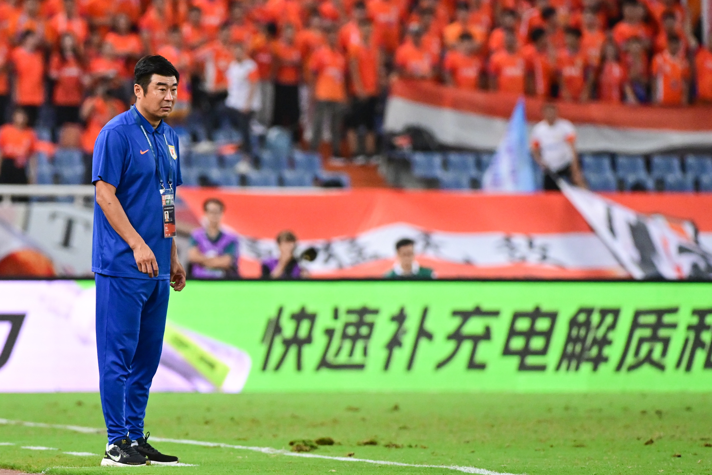 鲁媒:韩鹏阵型改变效果立竿见影,主力停赛考验下轮排兵布阵
